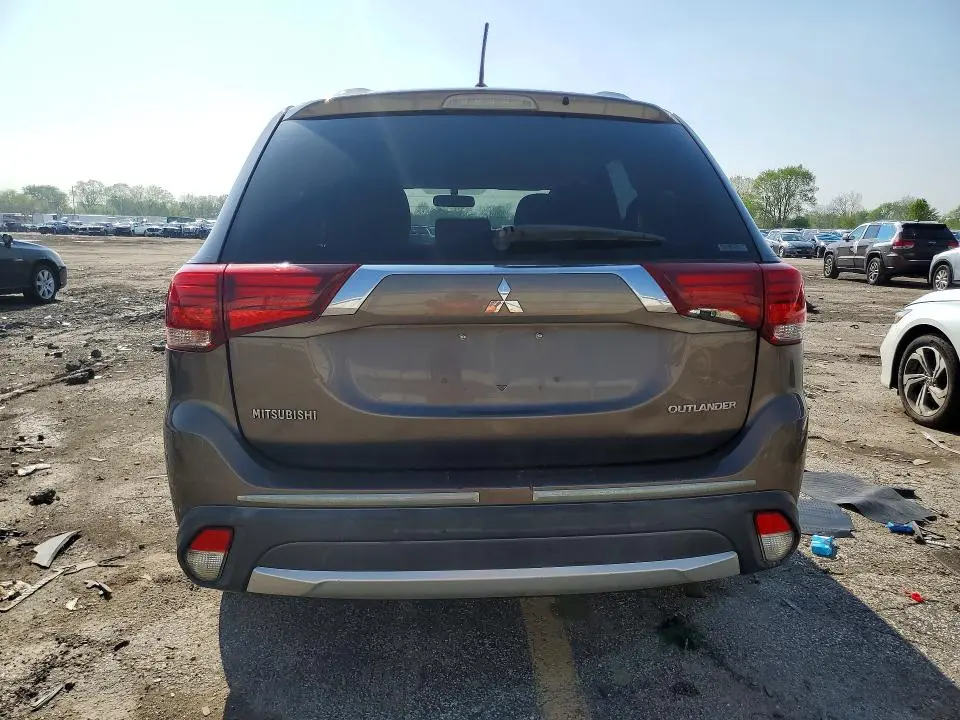 2016 MITSUBISHI OUTLANDER SE  