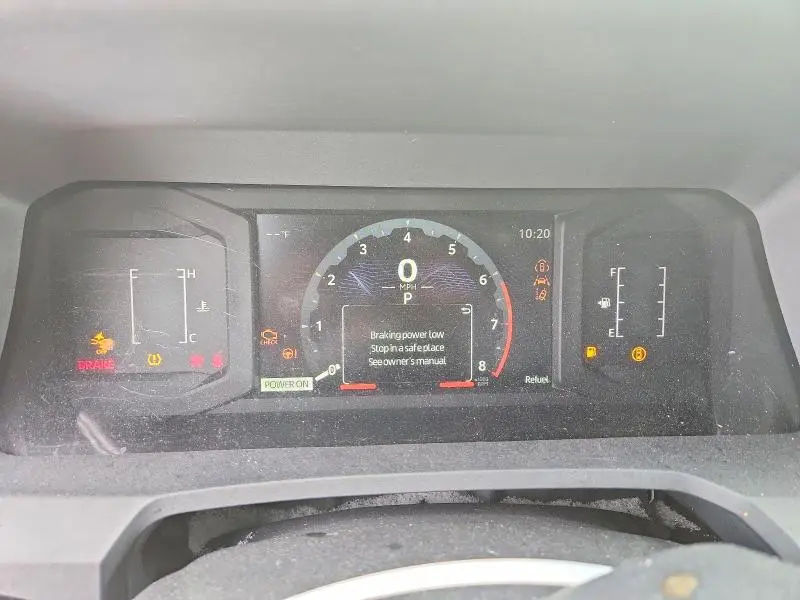 2025 TOYOTA TACOMA SR  