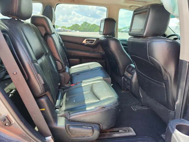 2019 NISSAN PATHFINDER PLATINUM  