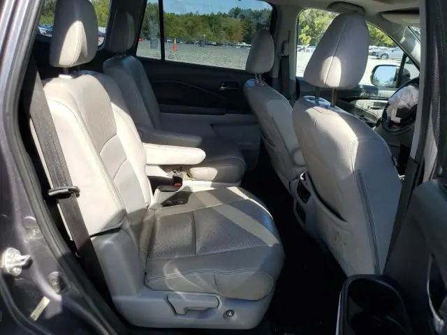 2016 HONDA PILOT ELITE  