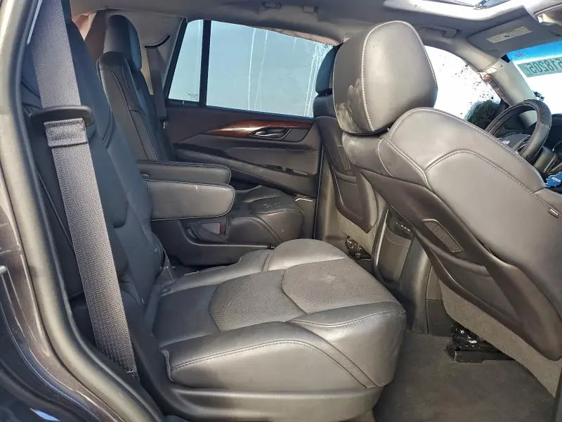 2018 CADILLAC ESCALADE LUXURY  