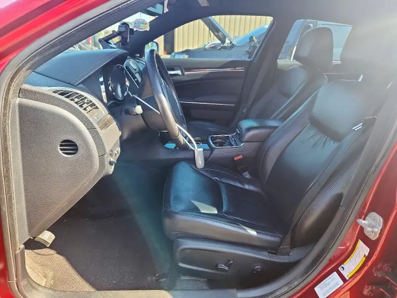 2011 CHRYSLER 300 LIMITED  