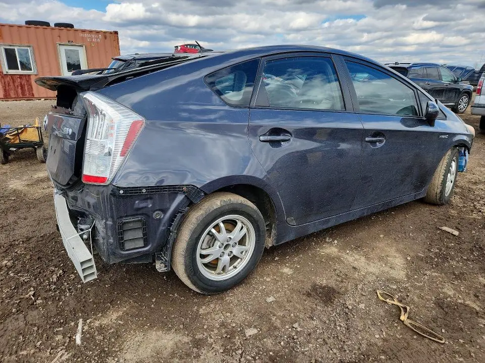 2011 TOYOTA PRIUS THREE  