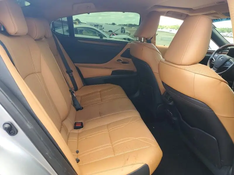 2022 LEXUS ES 300H ULTRA LUXURY  