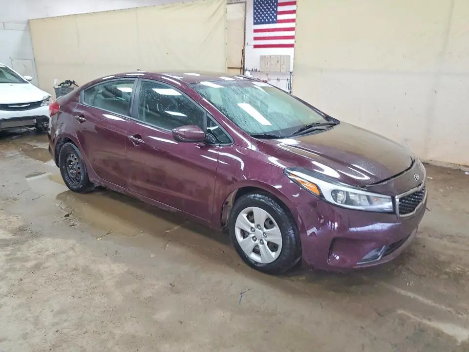 2017 KIA FORTE LX  