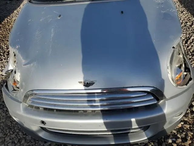2011 MINI COOPER 
