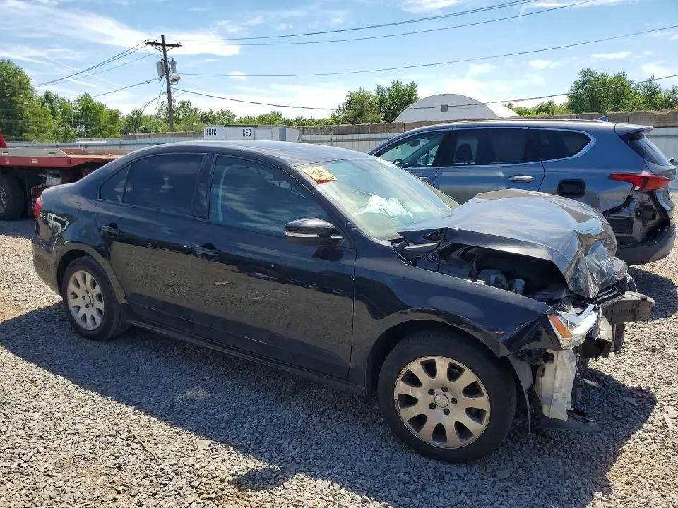 2012 VOLKSWAGEN JETTA SE  