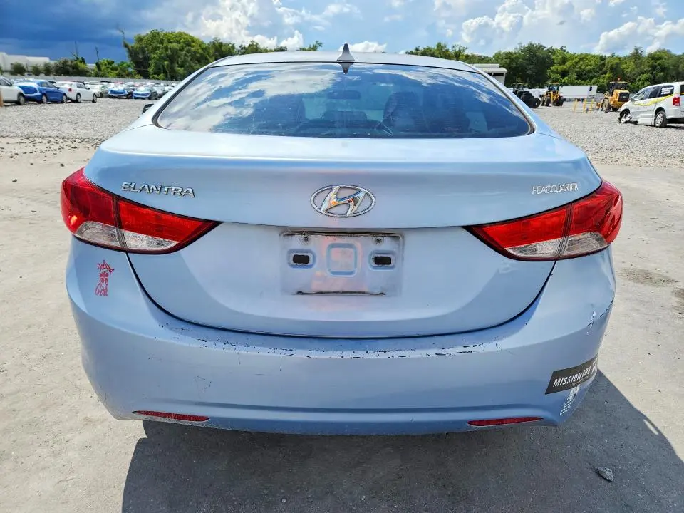 2013 HYUNDAI ELANTRA GLS  
