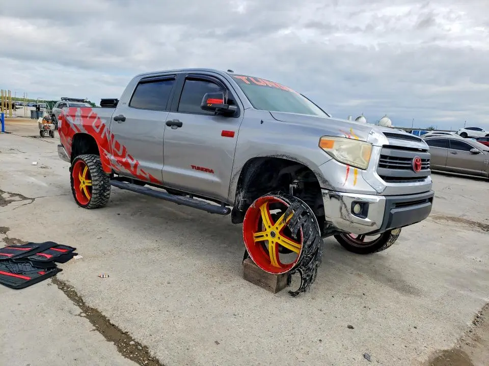 2014 TOYOTA TUNDRA CREWMAX SR5  