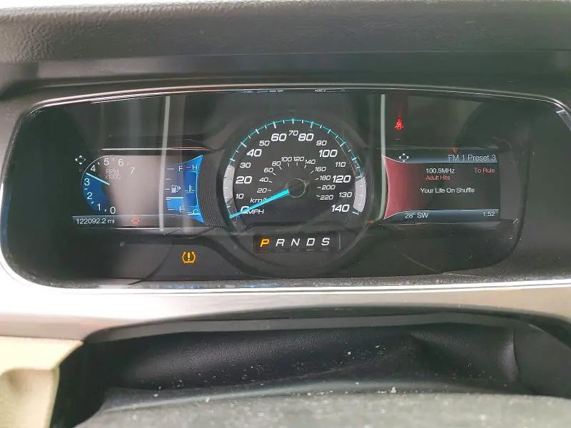 2015 FORD TAURUS SEL  