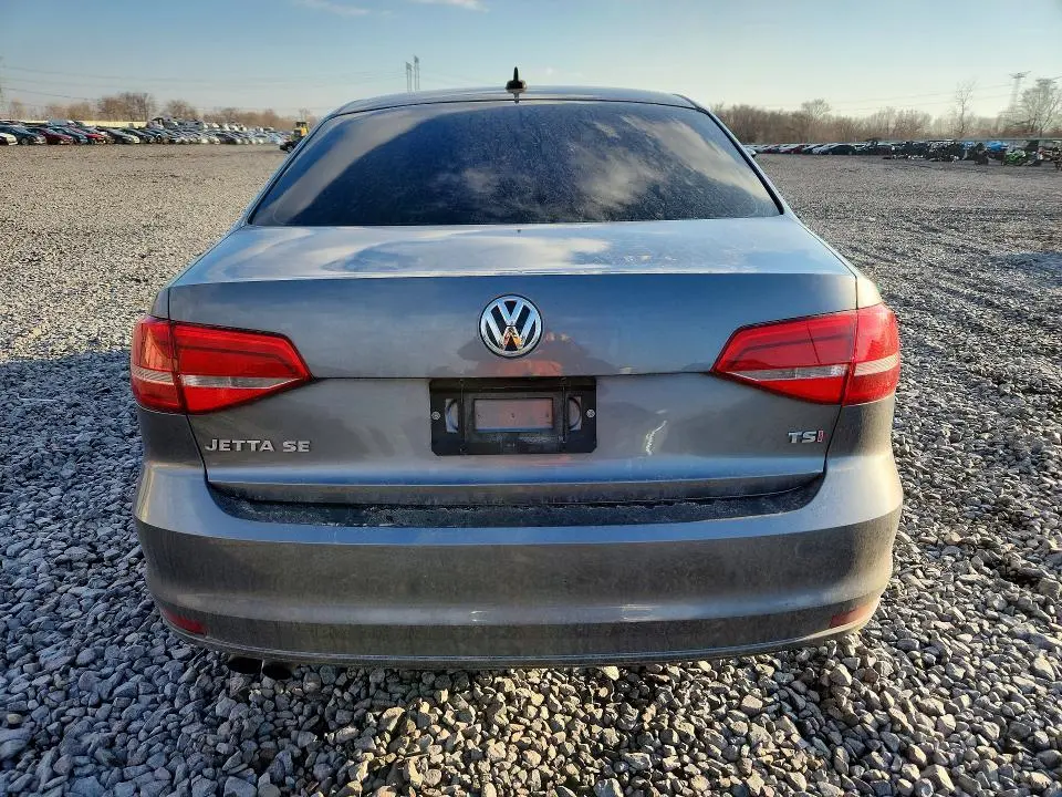 2015 VOLKSWAGEN JETTA SE  