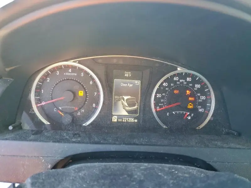 2015 TOYOTA CAMRY LE  