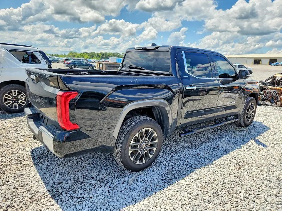 2025 TOYOTA TUNDRA CREWMAX LIMITED  