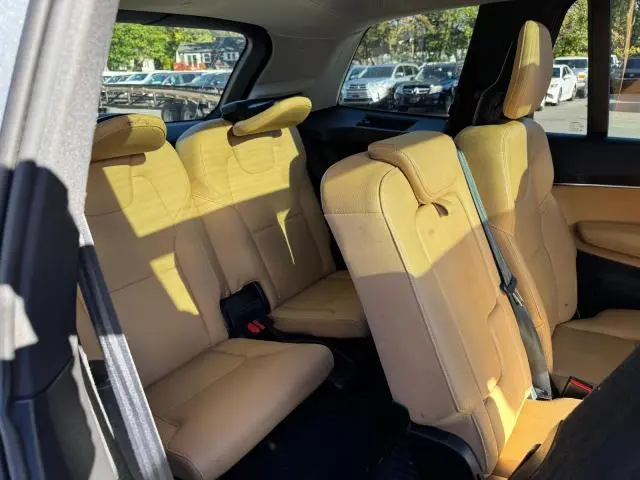 2016 VOLVO XC90 T6  