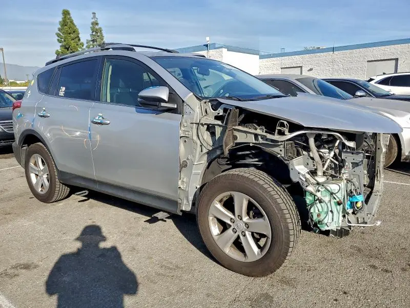 2014 TOYOTA RAV4 XLE  