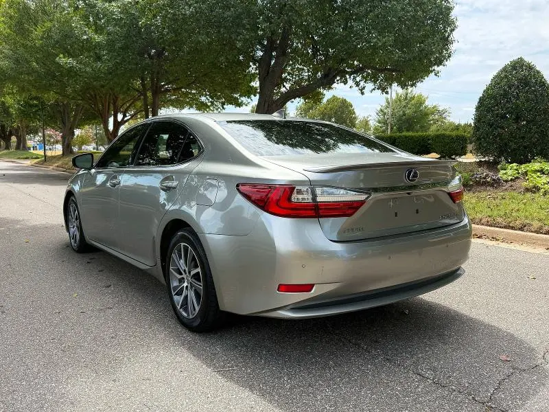 2018 LEXUS ES 300H  