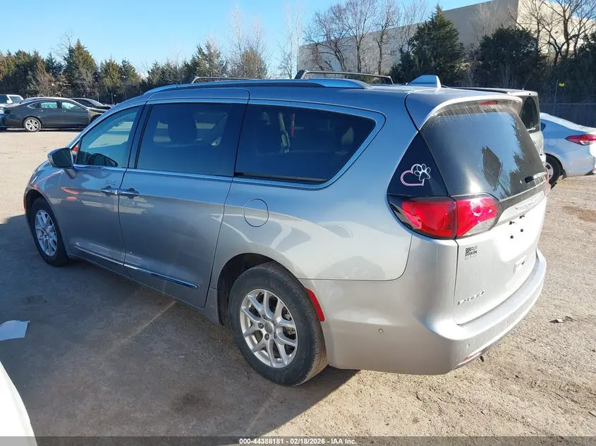 2020 CHRYSLER PACIFICA TOURING L