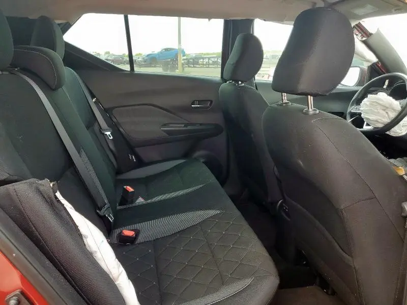 2020 NISSAN KICKS SV  