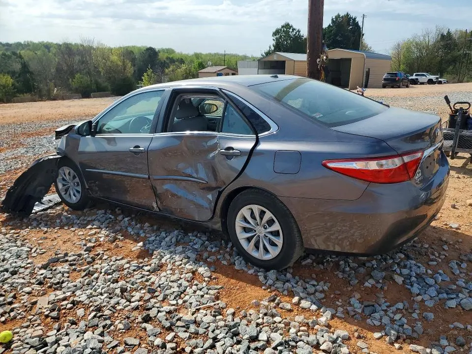 2015 TOYOTA CAMRY LE  