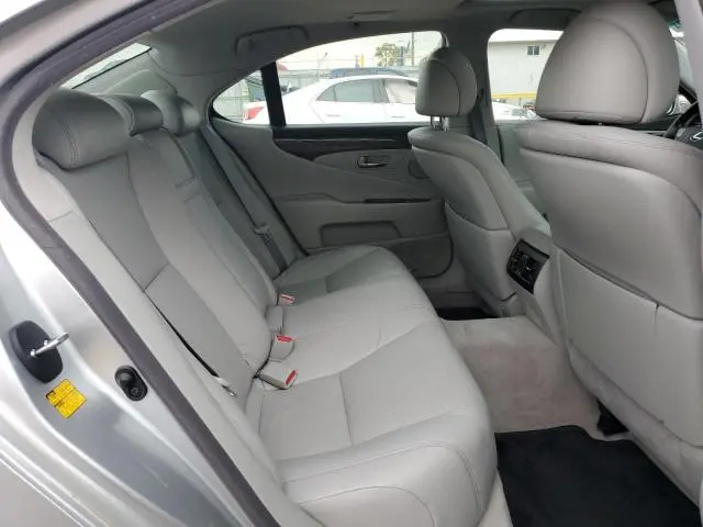 2011 LEXUS LS 460  