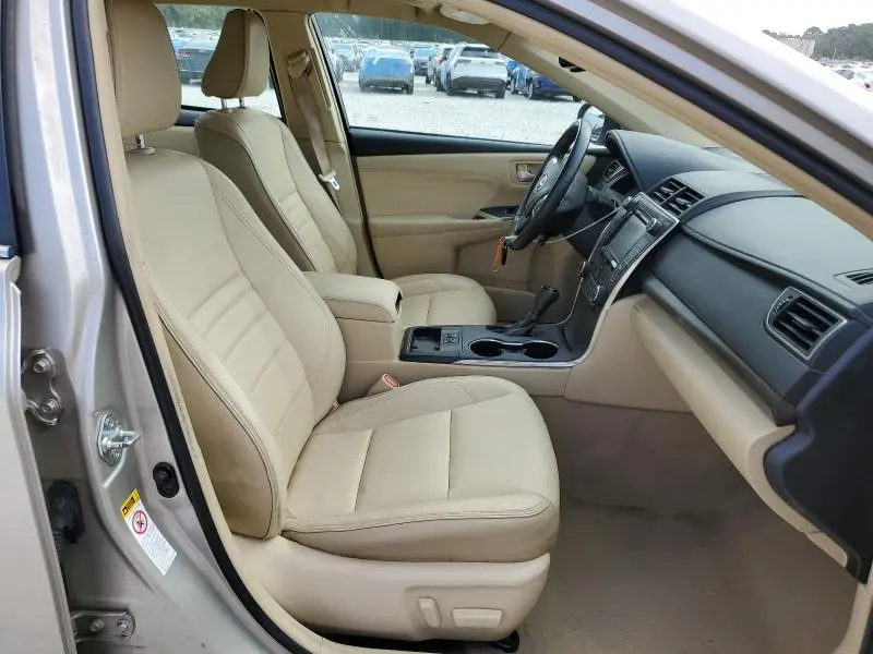 2016 TOYOTA CAMRY LE  