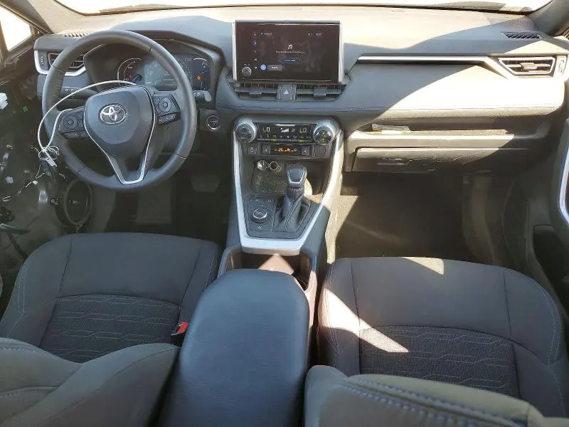2023 TOYOTA RAV4 SE  