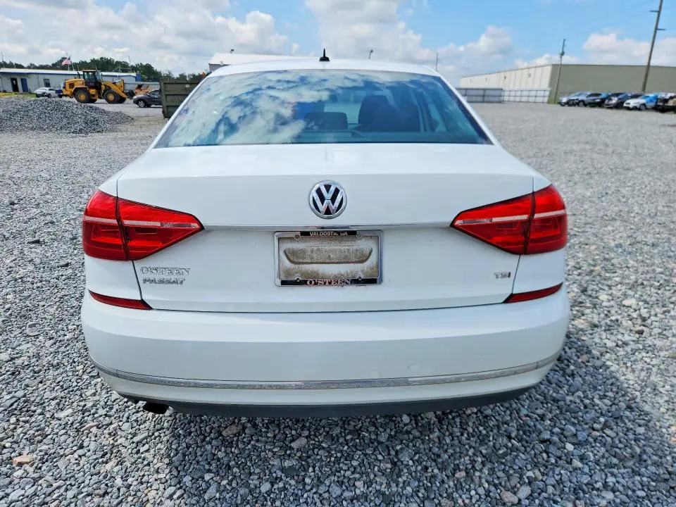 2016 VOLKSWAGEN PASSAT S  