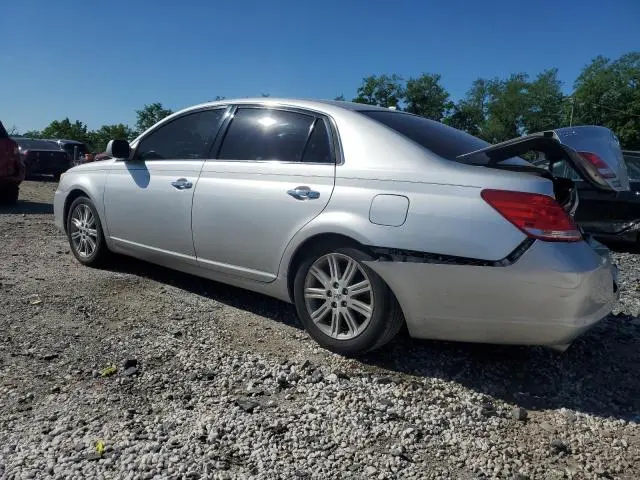 2010 TOYOTA AVALON XL  