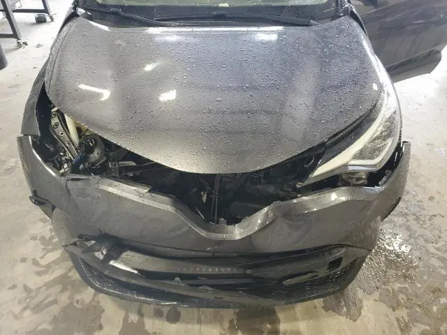 2020 TOYOTA C-HR XLE  