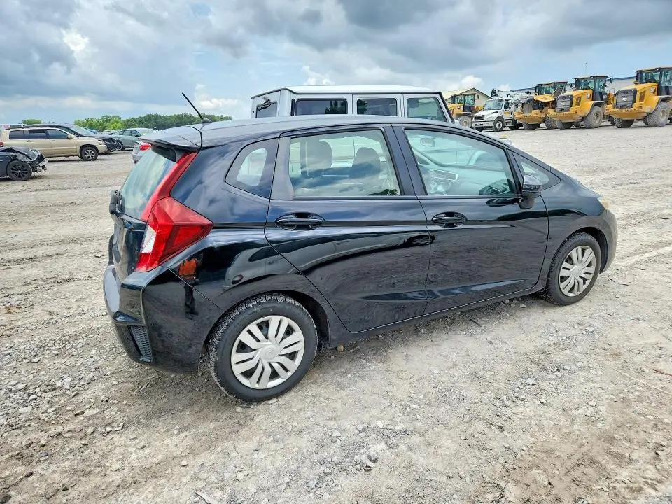 2016 HONDA FIT LX  