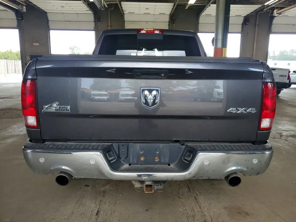 2018 RAM 1500 SLT  