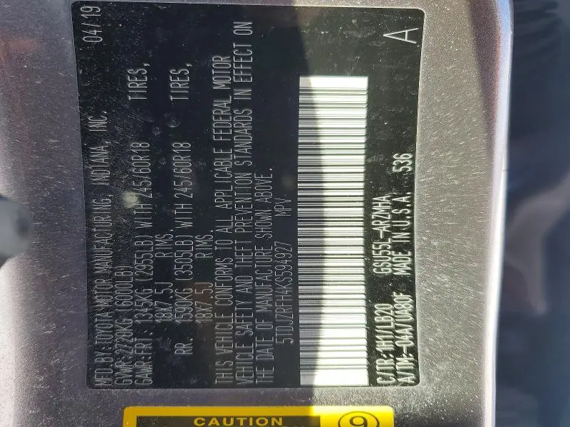 2019 TOYOTA HIGHLANDER SE  