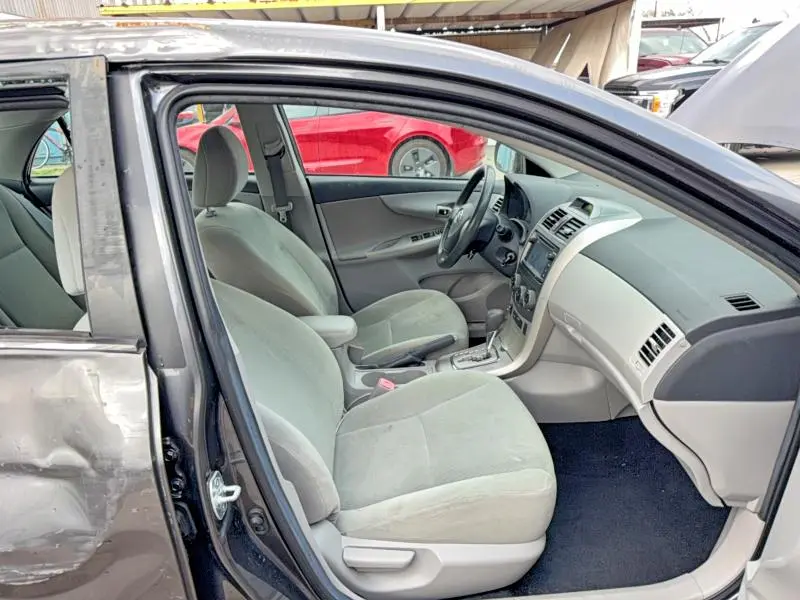 2013 TOYOTA COROLLA BASE  