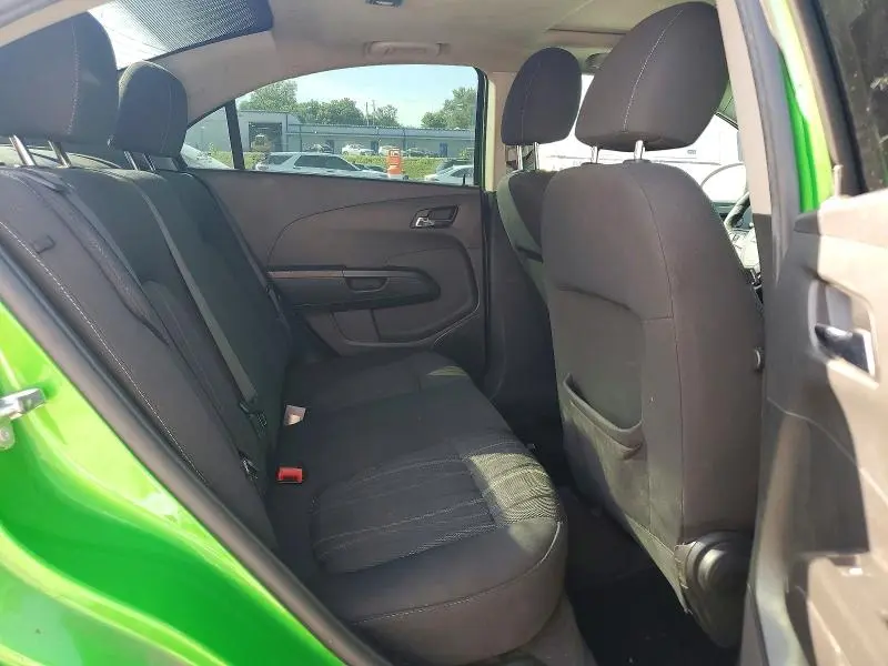 2015 CHEVROLET SONIC LT  