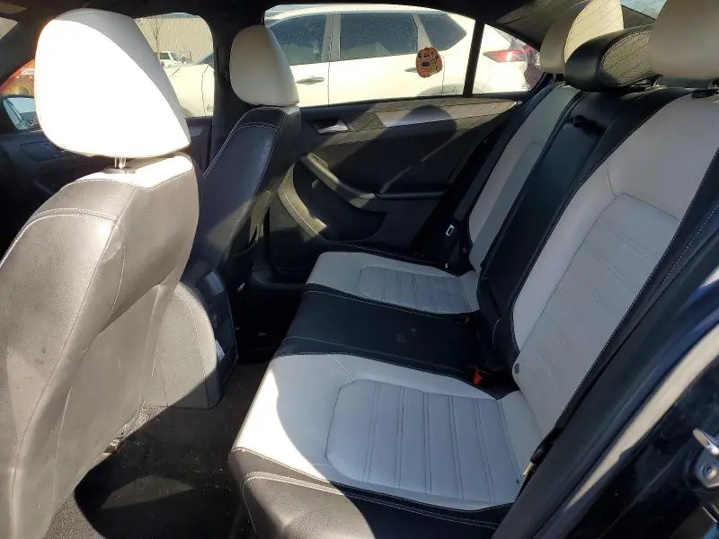 2016 VOLKSWAGEN JETTA SPORT  