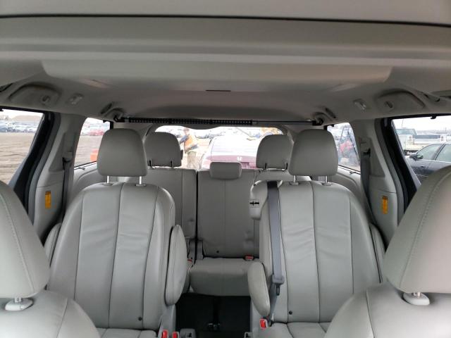 2013 TOYOTA SIENNA XLE