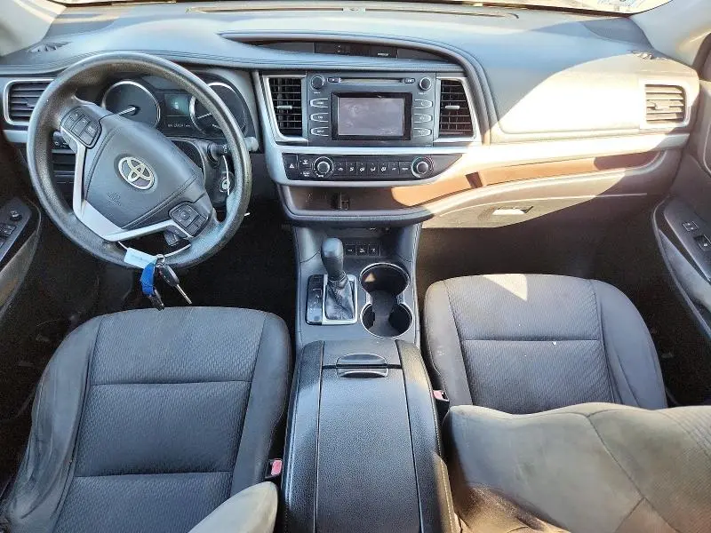 2014 TOYOTA HIGHLANDER LE  