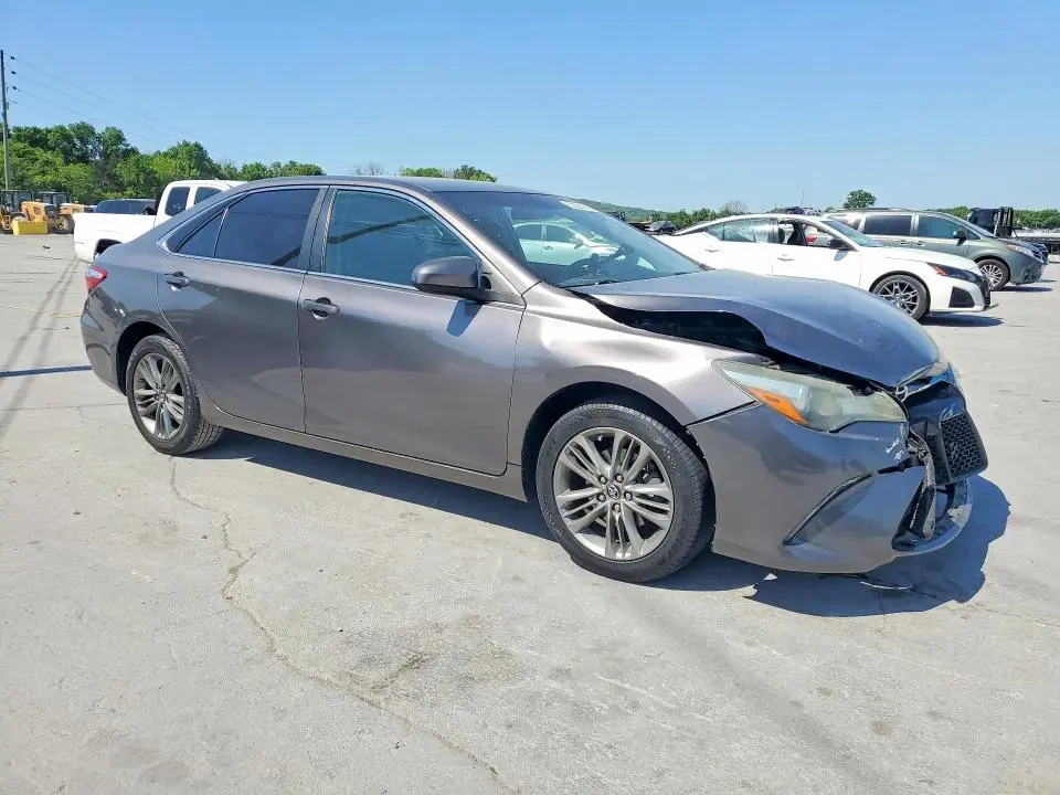 2017 TOYOTA CAMRY SE  
