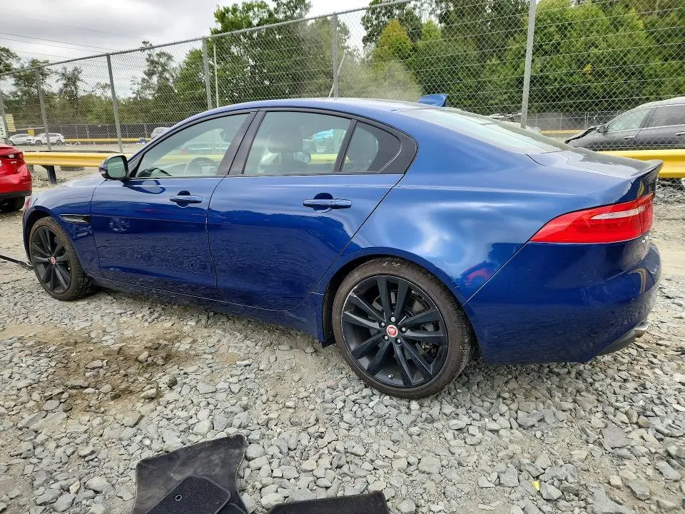 2017 JAGUAR XE PRESTIGE  