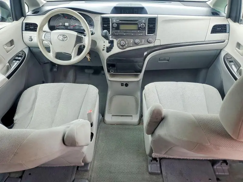 2014 TOYOTA SIENNA L 7-PASSENGER  
