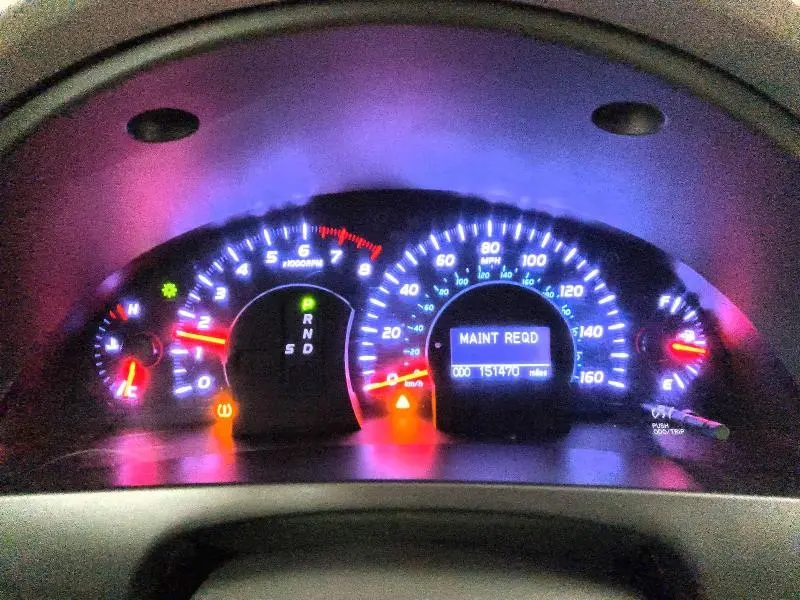 2011 TOYOTA CAMRY XLE V6  
