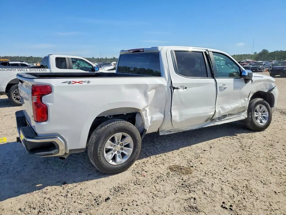 2025 CHEVROLET SILVERADO K1500 LT  
