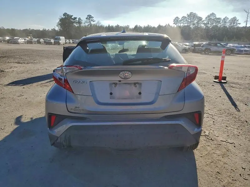 2019 TOYOTA C-HR XLE  