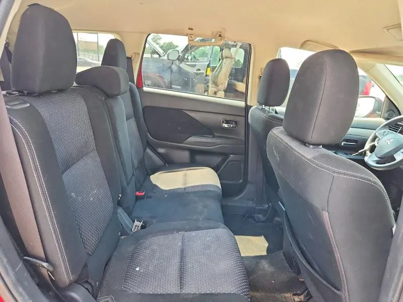 2018 MITSUBISHI OUTLANDER ES  