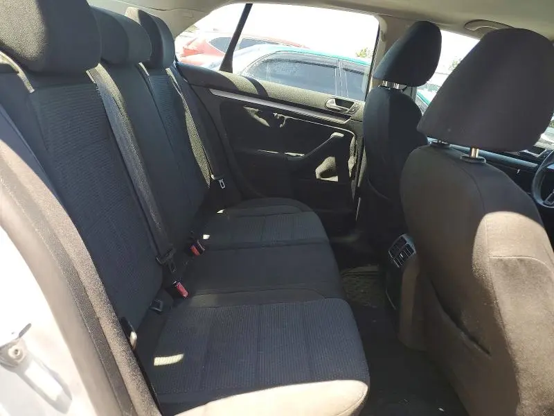 2010 VOLKSWAGEN JETTA S  