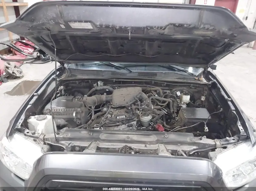 2019 TOYOTA TACOMA SR