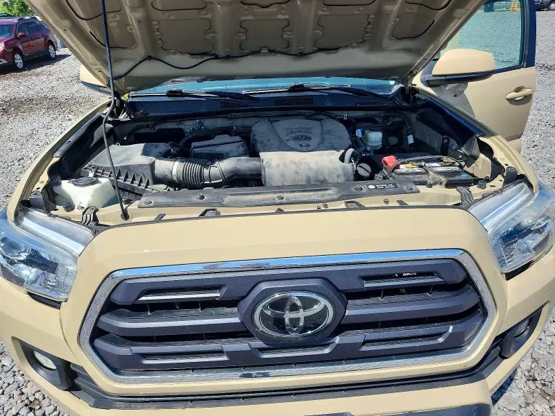 2018 TOYOTA TACOMA SR5 V6  