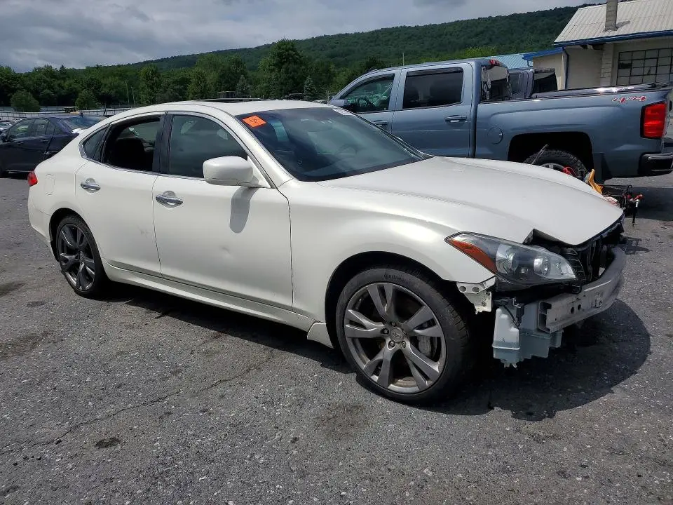 2013 INFINITI M37 X  