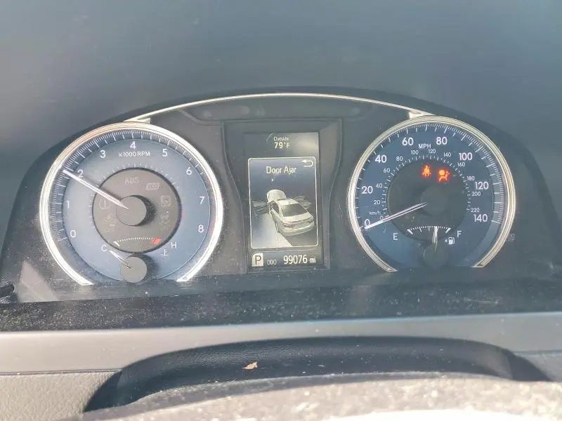 2017 TOYOTA CAMRY XLE  