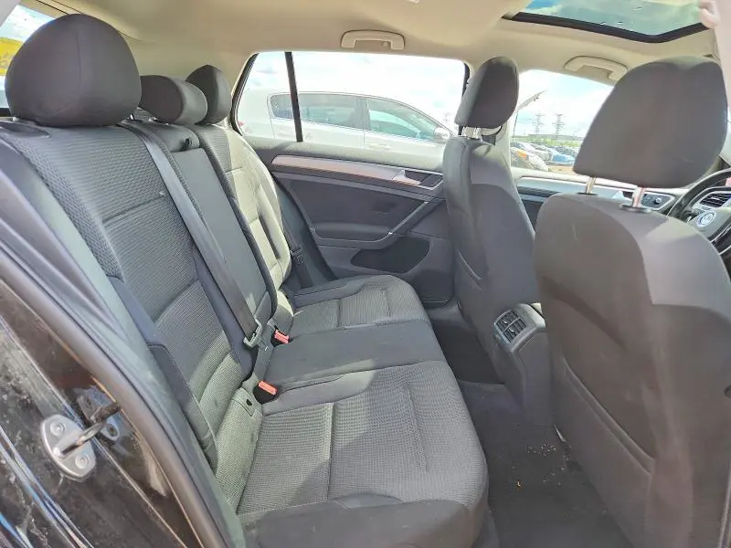 2016 VOLKSWAGEN GOLF S  